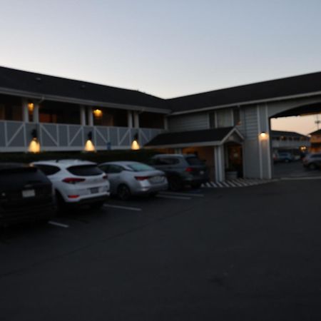 Global Inn Coos Bay Exterior photo